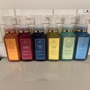 Bath & Bodyworks foam hand soap bundle